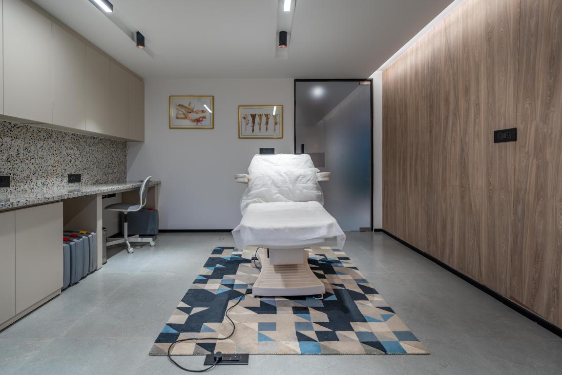 Nova-Clinic-urban-zen-rohit-suraj-surfaces-reporter